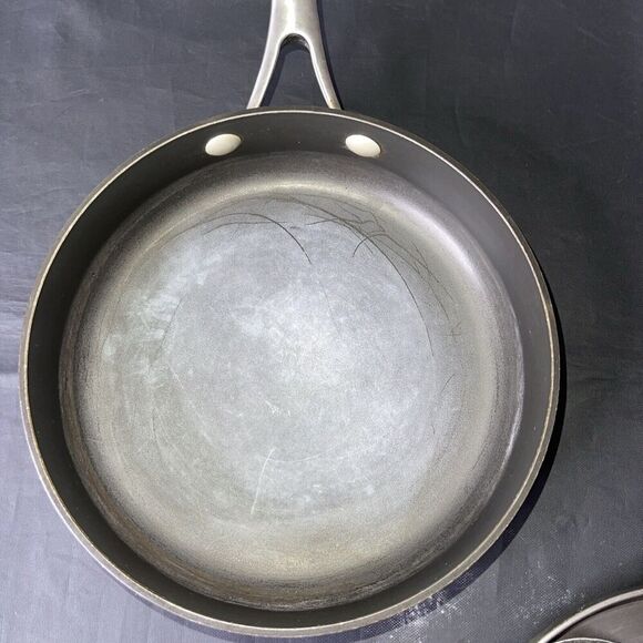 Simply Calphalon 1 1/2 Quart Sauce Non-Stick Egg Poacher Pan 4 Poacher Cups - Picture 3 of 7